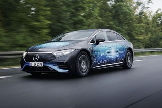 Elektrický Mercedes ujel na jedno nabití dál než diesel s plnou. Jde o průlom v elektromobilitě, hlásí automobilka - Garáž.cz